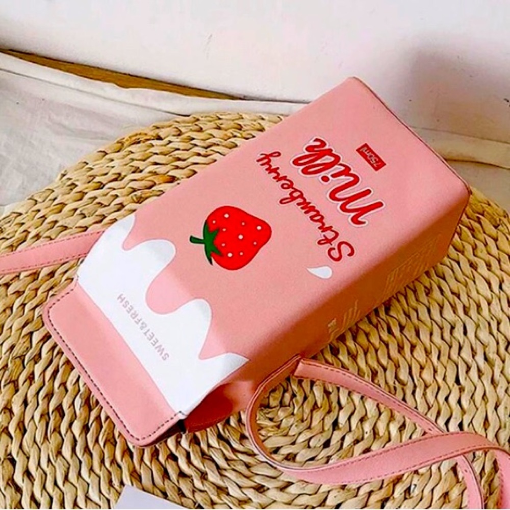 🍓Strawberry Milk Purse 🍓